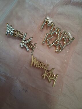 Mary Kay Gold and Crystal Logo Pin Set
